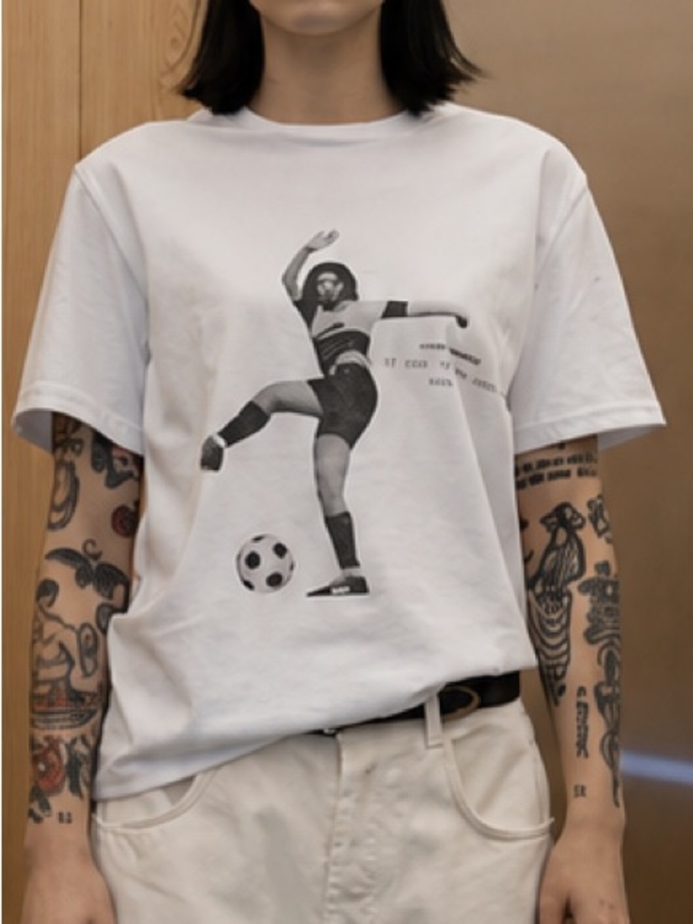 Uncle Studios white graphic t-shirt 'if not US, then who? Size Medium